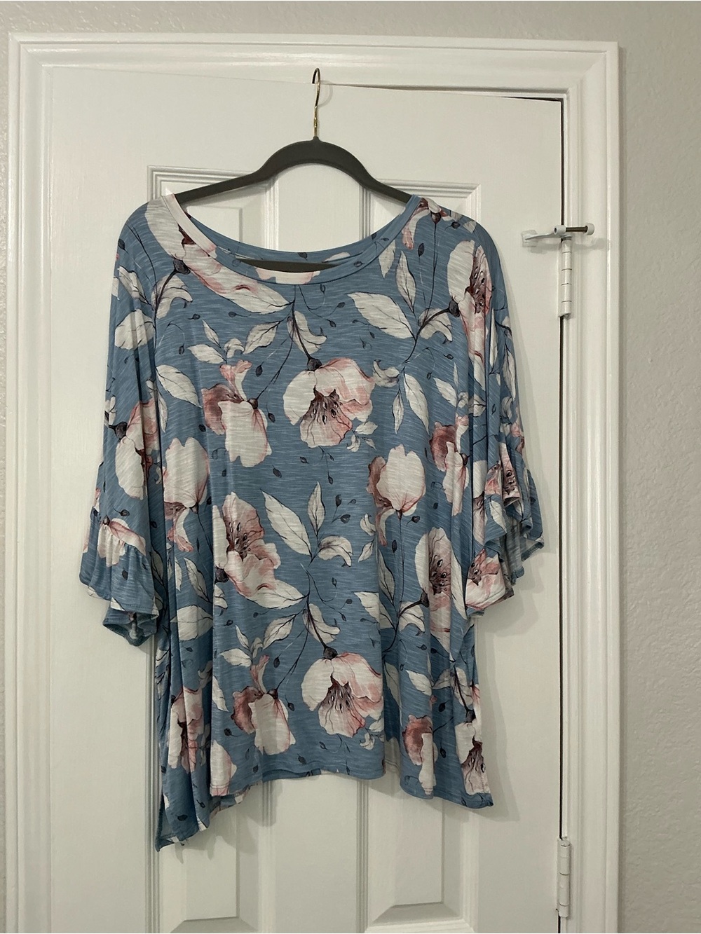 LuLaRoe Dusty Blue Floral Scoop Neck Dahl